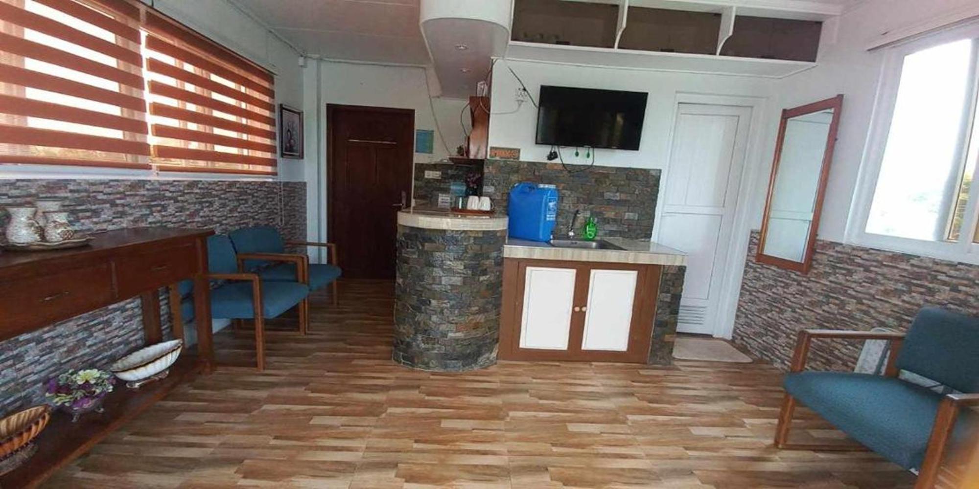 Fnt Transient House Near Hundred Islands Hotel อลามินอส ภายนอก รูปภาพ