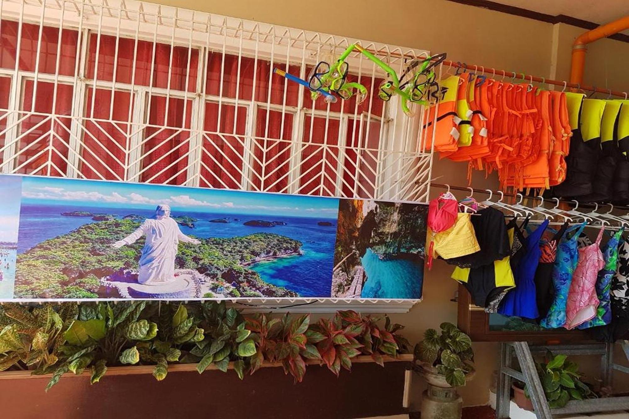 Fnt Transient House Near Hundred Islands Hotel อลามินอส ภายนอก รูปภาพ